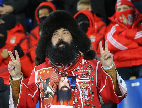 ST. PETERSBURG. NOVEMBER 26, 2014. Benfica SL Lisbon s fan in a fur hat looks on during the 2014 15 Season UEFA Champions League Group C Round 5 football  RE155EC1