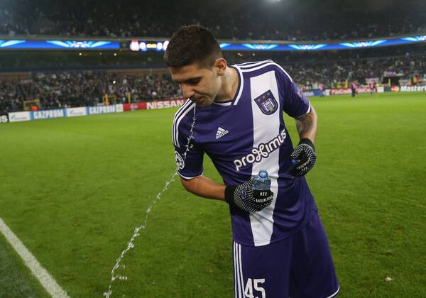 Aktuell Fussball, Champions League, RSC Anderlecht - Galatasaray Istanbul - BRUSSELS, BELGIUM: Anderlecht s Alexandar Mitrovic pictured during a game between Belgian soccer team RSCA Anderlecht and Turkish team Galatasaray, in Brussels, in the Constant Vanden Stock stadium, Wednesday 26 November 2014, on the fifth day of the group stage of the UEFA Champions League competition, in group D. VIRGINIExLEFOUR  x04509496x