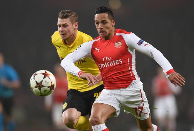 FUSSBALL CHAMPIONS LEAGUE SAISON 2014 2015 VORRUNDE Arsenal London - Borussia Dortmund 26.11.2014 Lukasz Piszczek (li, Borussia Dortmund) gegen Alexis Sanchez (re, Arsenal) 