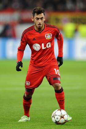 Fußball Champions League Gruppenphase 5.Spieltag Bayer Leverkusen - AS Monaco am 26.11.2014 in der BayArena in Leverkusen Hakan Calhanoglu ( Leverkusen )