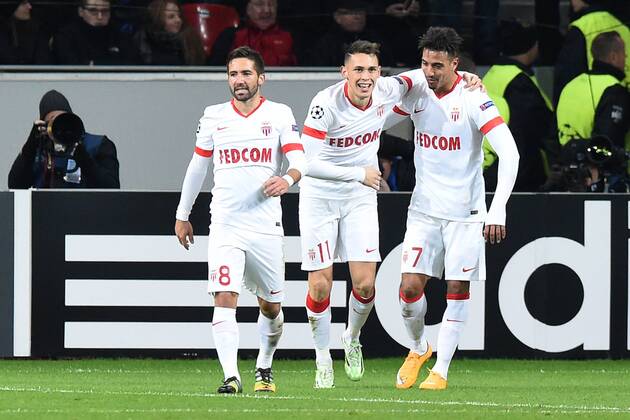 Fußball Champions League Gruppenphase 5. Spieltag Bayer Leverkusen - AS Monaco am 26.11.2014 in der BayArena in Leverkusen Torjubel zum 0:1 Joao Moutinho ( Monaco ), links - Lucas Ocampos ( Monaco ), mitte - Nabil Dirar ( Monaco ), rechts