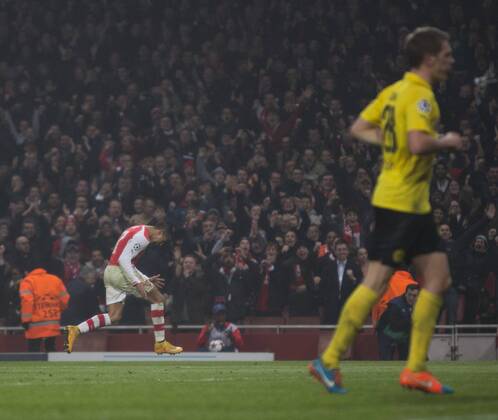 26.11.2014. London, England. Champions League Group Stage. Arsenal versus Borussia Dortmund. Arsenal s Alexis Sanchez celebrates his goal for 2-0. xNigelxCookex  ActionPlus11579373