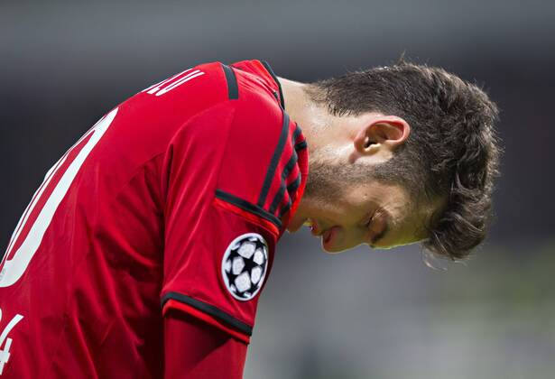 Leverkusen, 26.11.2014, BayArena Hakan Calhanoglu (Bayer) enttäuscht Bayer Leverkusen - AS Monaco FC mm