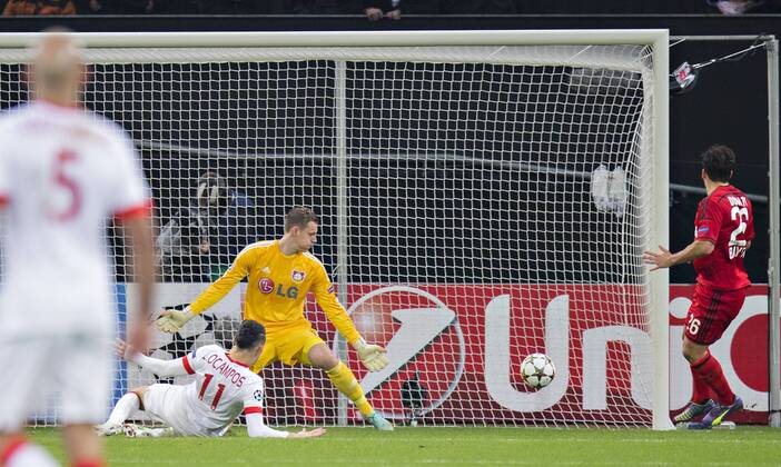 Leverkusen, 26.11.2014, BayArena Tor zum 0:1 von Lucas Ocampo (Monaco) gegen Torwart Bernd Leno (Bayer) Bayer Leverkusen - AS Monaco FC mm