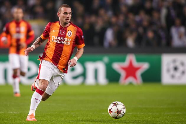 Wesley Sneijder of Galatasaray during the Champions League match between Anderlecht and Galatasaray at the Constant Vanden Stockstadion on november 26, 2014 in Brussels, Belgium Anderlecht v Galatasaray Champions League 2014 2015 xVIxErwinxSpekxIVx 3304459