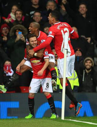 Aktuell Fußball, England, Premier League, Manchester United - Stoke City Juan Mata of Manchester United ManU celebrates believing he scored his sides second goal - Manchester United vs. Stoke City - Barclay s Premier League - Old Trafford - Manchester - 02 12 2014 Pic Philip Oldham Sportimage EDITORIAL USE ONLY. No use with unauthorised audio, video, data, fixture lists, club league logos or live services. Online in-match use limited to 120 images, no video emulation. No use in betting, games or single club league player publications.