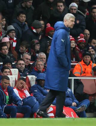 Arsenal s Alex Oxlade-Chamberlain looks on dejected after being substituted Barclays Premier League- Arsenal vs Southampton - Emirates Stadium - England - 3rd December 2014 - Picture David Klein Sportimage EDITORIAL USE ONLY. No use with unauthorised audio, video, data, fixture lists, club league logos or live services. Online in-match use limited to 120 images, no video emulation. No use in betting, games or single club league player publications.