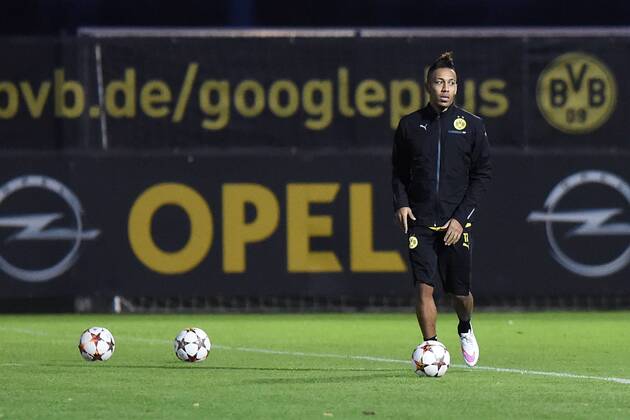Fußball Champions League Abschusstraining Borussia Dortmund am 08.12.2014 auf dem Trainingsgelände in Dortmund Pierre-Emerick Aubameyang ( Dortmund )