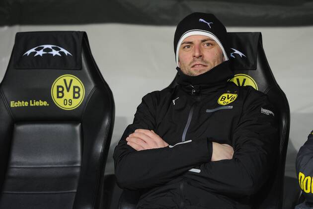 Fußball Champions League Gruppenphase 6. Spieltag Borussia Dortmund - RSC Anderlecht am 09.12.2014 im Signal Iduna Park in Dortmund Roman Weidenfeller ( Dortmund ) auf der Ersatzbank