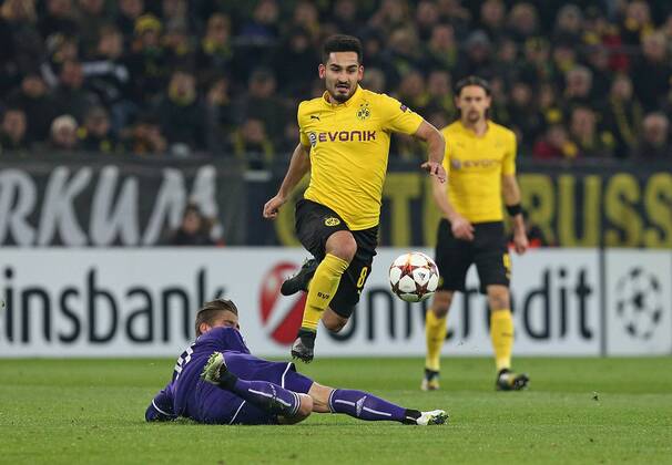 09.12.2014, Fussball Championsleague 2014 2015, Vorrunde, 6.Spieltag, Borussia Dortmund - RSC Anderlecht, im Signal-Iduna-Park-Stadion Dortmund. v.l. Dennis Praet (RSC Anderlecht) gegen Ilkay Gündogan (Dortmund) 