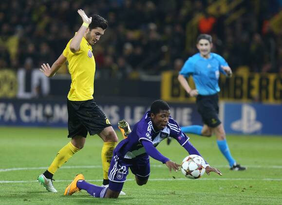 - DORTMUND, GERMANY: Dortmund s Nuri Sahin and Anderlecht s Ibrahima Conte fight for the ball during a soccer game between German team Borussia Dortmund and Belgium s RSC Anderlecht, Tuesday 09 December 2014 in Dortmund, Germany, on the sixth and last day of the group stage of the UEFA Champions League competition, in the group D VIRGINIExLEFOUR  x04518410x