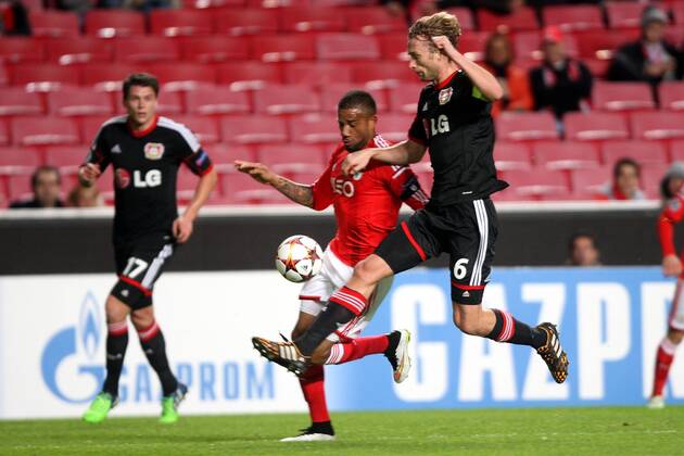 09.12.2014, xcpx, Fussball Champions League, Benfica Lissabon - Bayer 04 Leverkusen, Simon Rolfes und Bebe