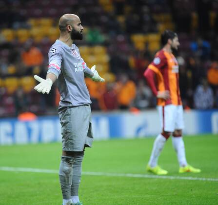 UEFA Champions League Group D match between Galatasaray and Arsenal at Turk Telekom Arena Stadium on December 09, 2014 in Istanbul, Turkey Pictured: Goalkeeper Sinan Bolat of Galatasaray. 