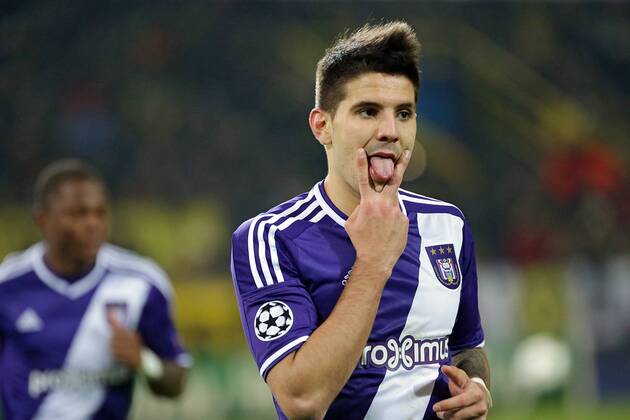 09.12.2014, xovx, Fussball UEFA Champions League, Borussia Dortmund - RSC Anderlecht, Aleksandar Mitrovic (RSC Anderlecht) bejubelt das Tor zum 1:1, Freisteller.