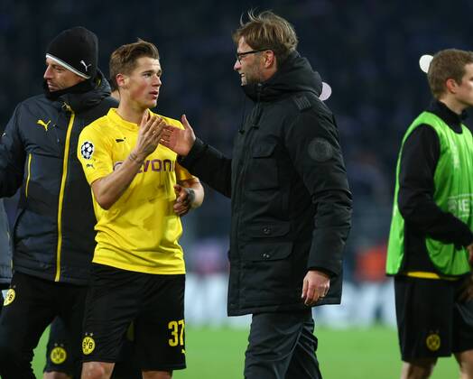 Dienstag 09.12.2014, Saison 2014 2015, UEFA Champions League, 6. Spieltag im Dortmunder Signal Iduna Park, BVB Borussia Dortmund - RSC Anderlecht, Dortmunder Jubel zum Gewinn der Gruppenphase nach Schlusspfiff vor der Südtribüne: Roman Weidenfeller (Torwart, BVB), Erik Durm (BVB) und Jürgen Klopp (Trainer, BVB), v.l.