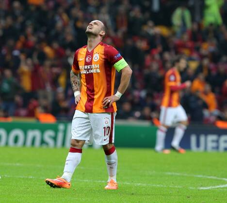 Aktuell Fußball, Champions League, Galatasaray Istanbul - FC Arsenal UEFA Champions League Group D match between Galatasaray and Arsenal at Turk Telekom Arena Stadium on December 09, 2014 in Istanbul, Turkey . Score: Galatasaray 1 - Arsenal 4 Pictured: Wesley Sneijder of Galatasaray. 