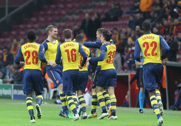 Aktuell Fußball, Champions League, Galatasaray Istanbul - FC Arsenal UEFA Champions League Group D match between Galatasaray and Arsenal at Turk Telekom Arena Stadium on December 09, 2014 in Istanbul, Turkey . Score: Galatasaray 1 - Arsenal 4 Pictured: Arsenal players celebrates after goal. 