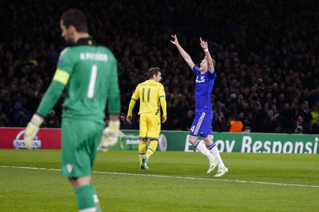 Aktuell Fussball, Champions League, FC Chelsea - Sporting Lissabon 10.12.2014. London, England. Champions League Group Stage. Chelsea versus Sporting Lisbon. Chelsea s Andre Schurrle celebrates his goal xCraigxMercerx  ActionPlus11582173