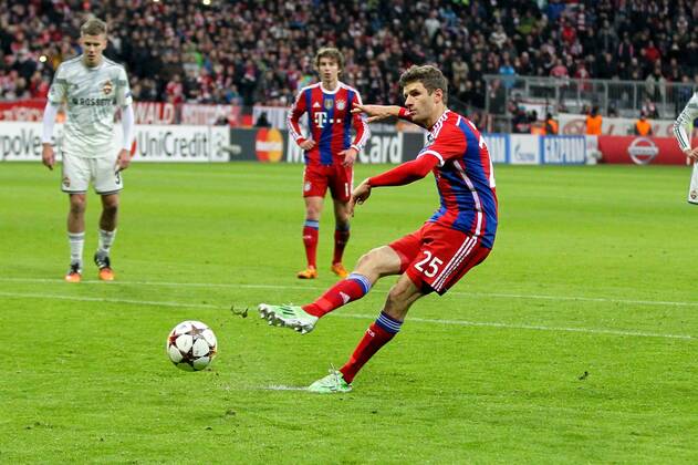 Thomas Mueller 25 (FC Bayern Muenchen) tritt zum Elfmeter an und trifft zum 1:0 FC Bayern Muenchen vs. ZSKA Moskau, Fussball, Champions League, 10.12.2014 , EP_CKT