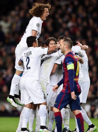 FUSSBALL CHAMPIONS LEAGUE SAISON 2014 2015 Vorrunde FC Barcelona Barca - Paris St. Germain 10.12.2014 Torjubel Paris Saint-Germain und David Luiz ist dabei obenauf 