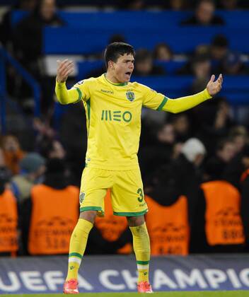 10.12.2014. London, England. Champions League Group Stage. Chelsea versus Sporting Lisbon. Sporting Lisbon& x2019;s Jonathan Silva celebrates his goal xCraigxMercerx  ActionPlus11582205