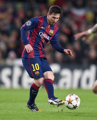 FUSSBALL CHAMPIONS LEAGUE SAISON 2014 2015 Vorrunde FC Barcelona Barca - Paris St. Germain 10.12.2014 Lionel Messi (Barca) am Ball 