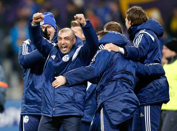 SOCCER - CL, Maribor vs Schalke MARIBOR,SLOVENIA,10.DEC.14 - SOCCER - UEFA Champions League, group stage, NK Maribor vs FC Schalke 04. Image shows the rejoicing of head coach Roberto Di Matteo (Maribor).