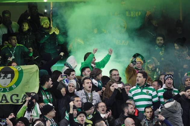 Sporting Lisbon fans xCraigxMercerx  ActionPlus11582273