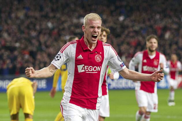 Aktuell Fussball, Champions League, Ajax Amsterdam - APOEL Nikosia (L-R) Davy Klaassen of Ajax, Lucas Andersen of Ajax, Lasse Schone of Ajax during the UEFA Champions League group F match between Ajax Amsterdam and Apoel Nicosia on December 10, 2014 at the Amsterdam Arena in Amsterdam, The Netherlands. Auax Amsterdam v Apoel Nicosia UEFA Champions League Group F 2014 2015 xVIxxIVx 3345973