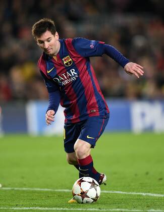 Aktuell Fussball, Champions League, FC Barcelona - Paris St. Germain FUSSBALL CHAMPIONS LEAGUE SAISON 2014 2015 Vorrunde FC Barcelona Barca - Paris St. Germain 10.12.2014 Lionel Messi (Barca) am Ball 