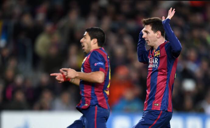 Aktuell Fussball, Champions League, FC Barcelona - Paris St. Germain FUSSBALL CHAMPIONS LEAGUE SAISON 2014 2015 Vorrunde FC Barcelona Barca - Paris St. Germain 10.12.2014 JUBEL; Lionel Messi (re, Barca) und Torschuetze zum 3-0 Luis Suarez (hinten li, Barca) 