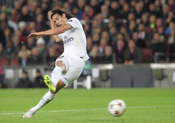 Aktuell Fussball, Champions League, FC Barcelona - Paris St. Germain Edinson Cavani FOOTBALL : Barcelone vs Paris Saint Germain - Ligue des Champions - 10 12 2014 CarlosMira Panoramic 