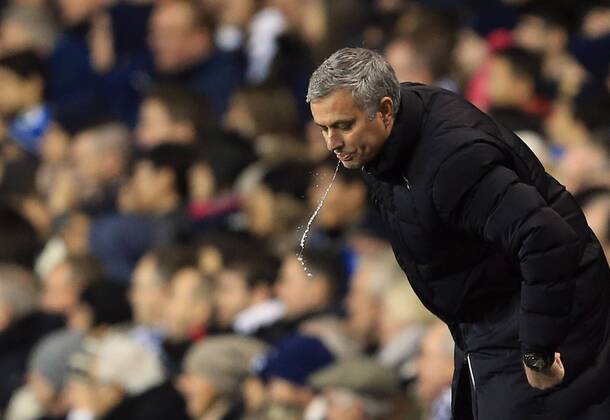 Chelsea s Jose Mourinho looks on dejected Barclays Premier League - Tottenham Hotspur vs Chelsea - White Hart Lane - England - 1st January 2015 - Picture David Klein Sportimage EDITORIAL USE ONLY. No use with unauthorised audio, video, data, fixture lists, club league logos or live services. Online in-match use limited to 120 images, no video emulation. No use in betting, games or single club league player publications.