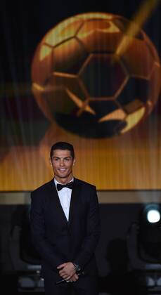 Fussball International FIFA Ballon d Or 2014 in Zuerich 12.01.2015 Cristiano Ronaldo (Real Madrid Portugal) waehrend der Ehrung. 