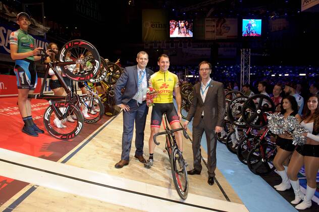 GER, Sixdays Bremen 12.01.2015, ÖVB Arena, Bremen, GER, Sixdays Bremen, im Bild Luke Roberts wird verabschiedet nphxFrisch