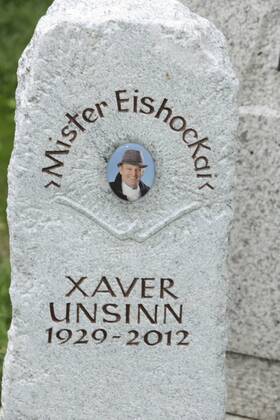 GRAB VON XAVER UNSINN AUF DEM WALDFRIEDHOF IN FUESSEN