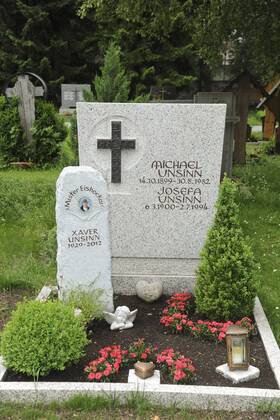 GRAB VON XAVER UNSINN AUF DEM WALDFRIEDHOF IN FUESSEN