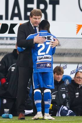 - GENT, BELGIUM: Gent s head coach Hein Vanhaezebrouck and Gent s Moses Simon pictured during the Jupiler Pro League match between KAA Gent and KVC Westerlo, in Gent, Saturday 07 February 2015, on day 25 of the Belgian soccer championship. BRUNOxFAHY x04563491x