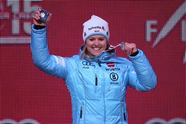 ALPINE SKIING - FIS Ski WC Vail Beaver Creek 2015 BEAVER CREEK,COLORADO,USA,12.FEB.15 - ALPINE SKIING - FIS Alpine World Ski Championships, Raptor, giant slalom, ladies, award ceremony. Image shows Viktoria Rebensburg (GER).