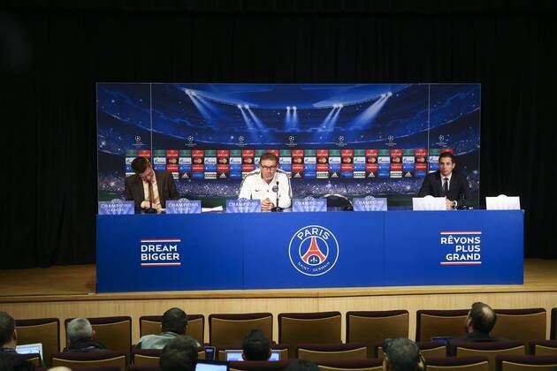 Laurent Blanc FOOTBALL : Conference de Presse du PSG - Champions League - 16 02 2015 GwendolineLeGoff Panoramic 