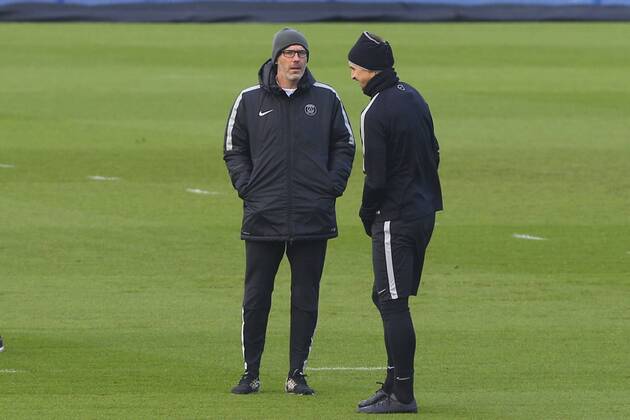 Aktuell Fußball, Champions League, Training Paris St. Germain Laurent Blanc ( Entraineur coach PSG) et Zlatan Ibrahimovic FOOTBALL : Entrainement du PSG avant match de Champions League - 16 02 2015 GwendolineLeGoff Panoramic 