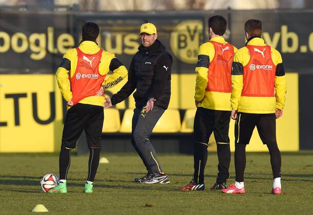 16.02.2015, Fussball, Saison 2014 2015, 1. Bundesliga, Training Borussia Dortmund, v.li., Nuri Sahin (Borussia Dortmund), Trainer Juergen Klopp, Jürgen Klopp (Borussia Dortmund), Sokratis (Borussia Dortmund), Marco Reus (Borussia Dortmund)