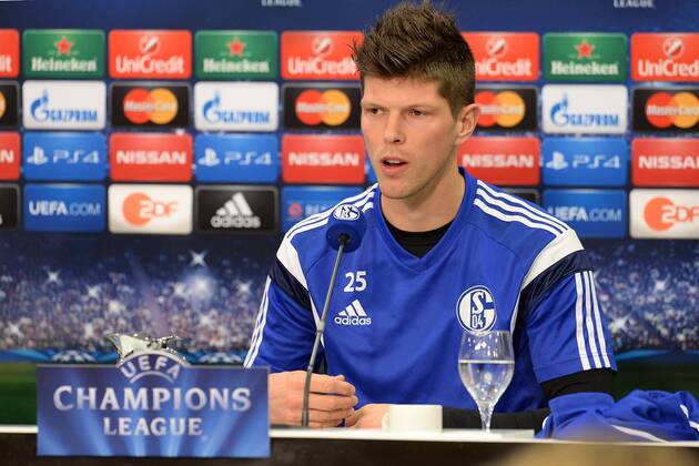 Fußball Champions League Pressekonferenz Schalke 04 am 17.02.2015 in der Veltins-Arena in Gelsenkirchen Klaas-Jan Huntelaar ( Schalke )