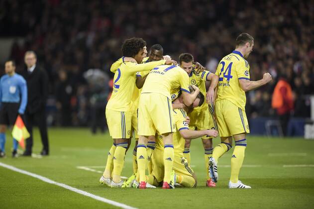 Aktuell Fußball, Champions League, Paris St. Germain - FC Chelsea joie de Branislav Ivanovic (Chelsea) apres son but joie des jouers de Chelsea FOOTBALL : PSG vs Chelsea - League des Champions - 17 02 2015 JBAutissier Panoramic 