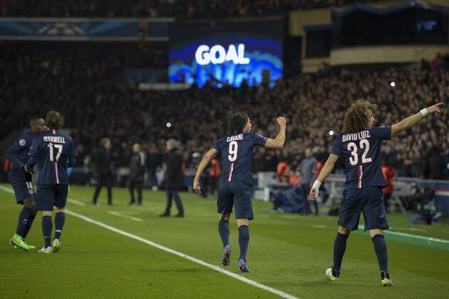 Aktuell Fußball, Champions League, Paris St. Germain - FC Chelsea joie de Edinson Cavani (PSG) apres son but joie des joueurs parisiens FOOTBALL : PSG vs Chelsea - League des Champions - 17 02 2015 JBAutissier Panoramic 
