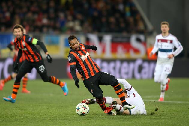 CHAMPIONS LEAGUE 2014 2015, Lemberg, Schachtar Donezk - FC Bayern München ALEX TEIXEIRA XABI ALONSO  GY5Q0661