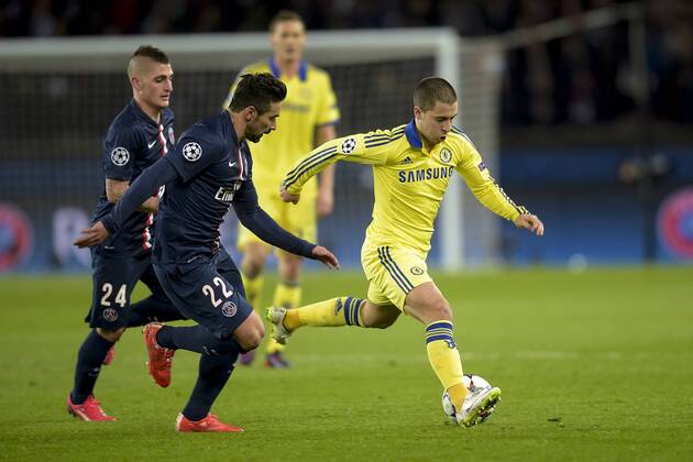 Ezequiel Lavezzi (PSG) vs Eden Hazard (Chelsea) FOOTBALL : PSG vs Chelsea - League des Champions - 17 02 2015 JBAutissier Panoramic 