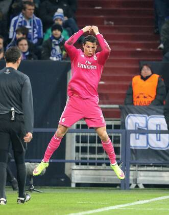 Gelsenkirchen, Fussball, Herren, UEFA Champions League, Saison 2014 2015, Achtelfinale, FC Schalke 04 vs Real Madrid 18.02.2014, Veltinsarena Gelsenkirchen Christiano Ronaldo, Real Madrid, jubel