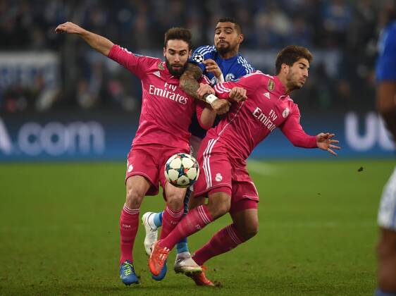 Gelsenkirchen - Fußball, Champions League Achtelfinale - FC Schalke 04 vs. Real Madrid - , Daniel Carvajal (Real Madrid), Kevin-Prince Boateng, Kevin Prince Boateng (Schalke 04), Lucas Silva (Real Madrid)