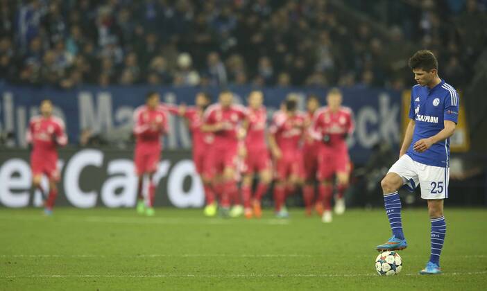 Foto : Verlierer Schalke , Kllas Jan Huntelaar nach dem 0-1 von Ronaldo Fussball Champions League am Mi. 18.02.2015 Schalke 04 - Real Madrid